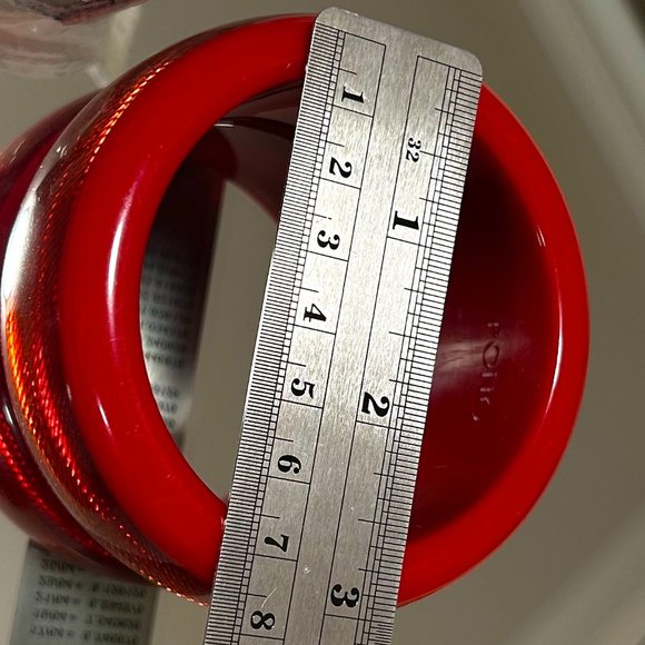 Fabulous Cherry Red PONO Wide Metallic Lucite Bangle Bracelet Joan Goodman - Picture 8 of 9